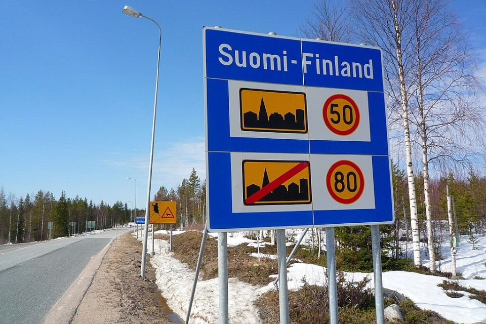 Finlandia prorroga indefinidamente el cierre de la frontera con Rusia por la migración